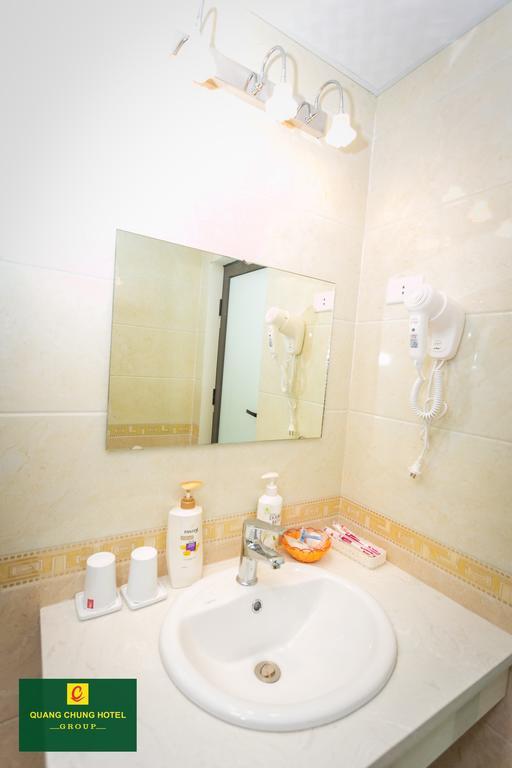 Ha VI Hotel Hanoi Esterno foto